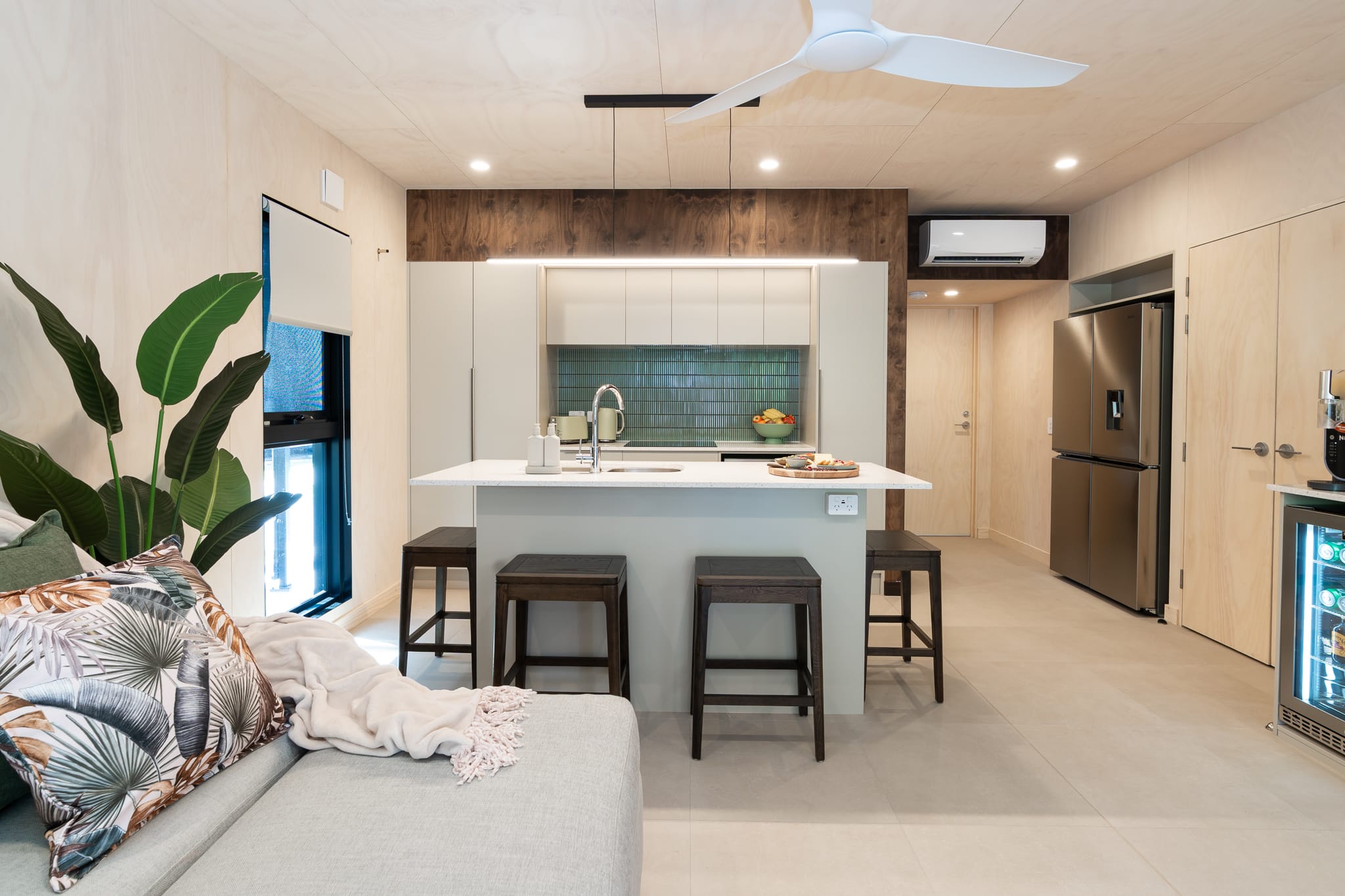APHV - Paradise Penthouse - Real Estate Photography-26 Ashmore Palms Holiday Village